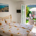 Mon Reve, Petit Dejeuner Bio, Jacuzzi Frühstückspension 3*
