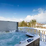 Mon Reve, Petit Dejeuner Bio, Jacuzzi