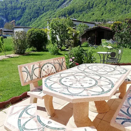 Mon Reve, Petit Dejeuner Bio, Jacuzzi Bed & Breakfast 3*