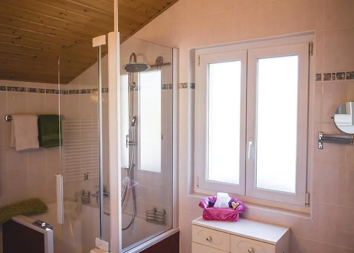 Bed & Breakfast Mon Reve, Petit Dejeuner Bio, Jacuzzi Les Evouettes