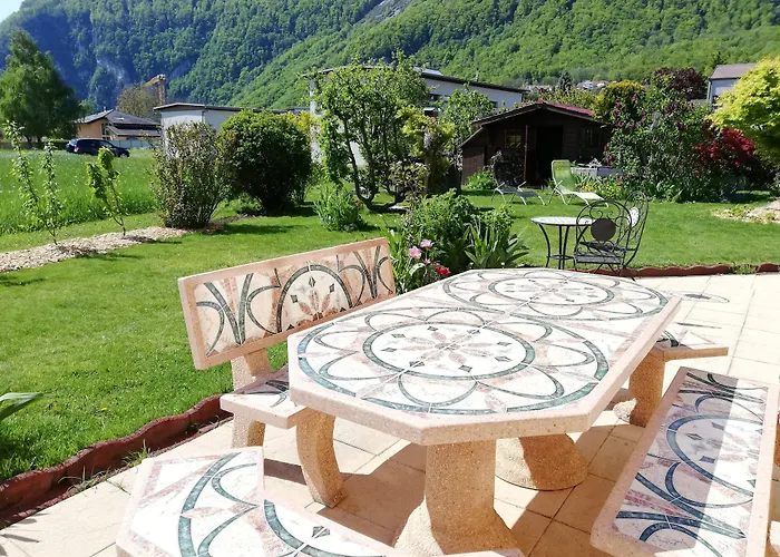 Mon Reve, Petit Dejeuner Bio, Jacuzzi Bed & Breakfast 3*