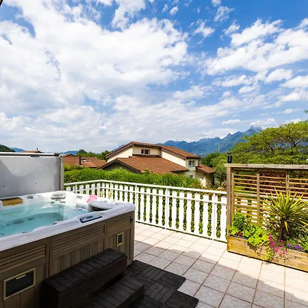 Mon Reve, Petit Dejeuner Bio, Jacuzzi 住宿加早餐酒店